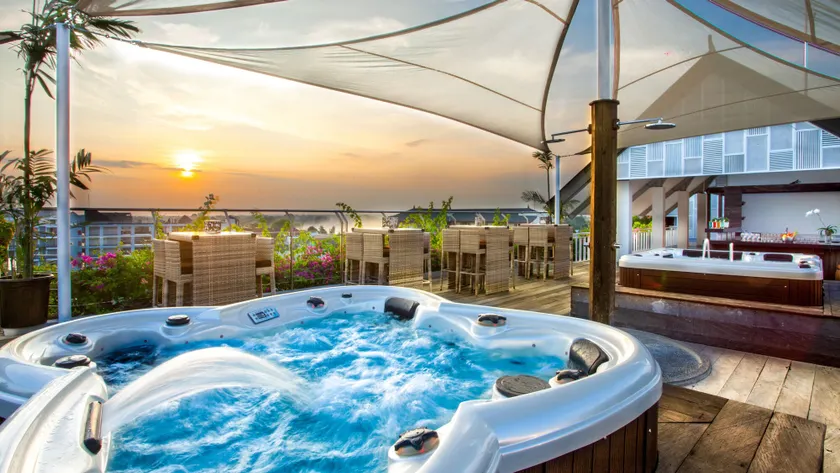 Hotel Daun Bali Seminyak - Image 1