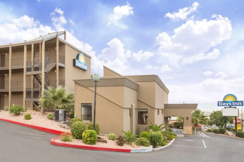 Days Inn by Wyndham St. George - Image 1
