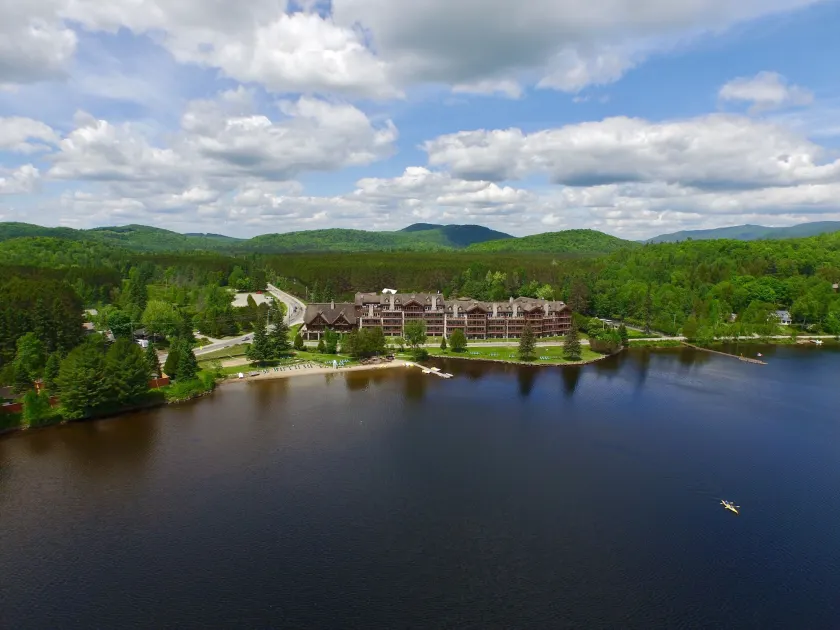 Le Grand Lodge Mont Tremblant - Image 1