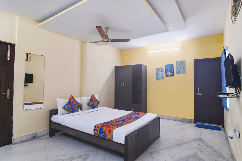 Fabhotel Sapphire Comfort - Image 1