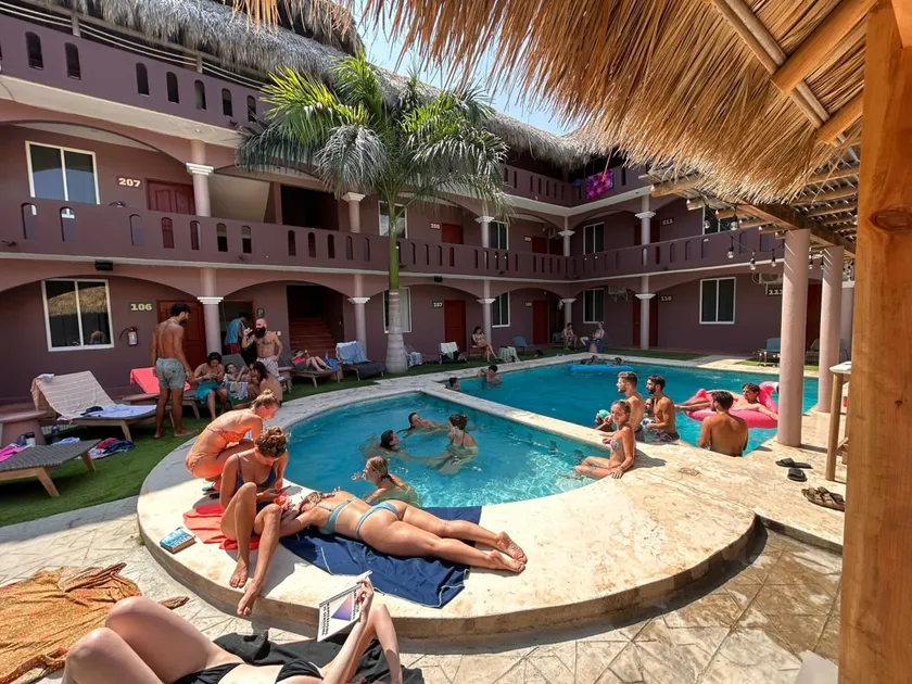 Viajero Puerto Escondido Hostel - Image 1