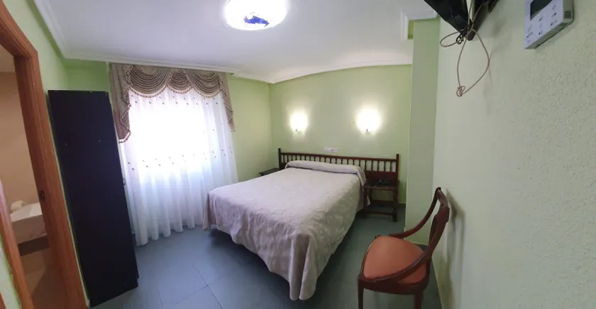 Hostal Restaurante Carolina - Image 1