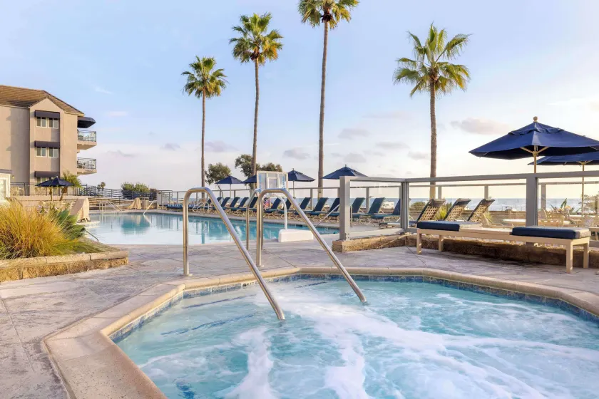 Hilton Vacation Club Riviera Beach & Shores - Image 1
