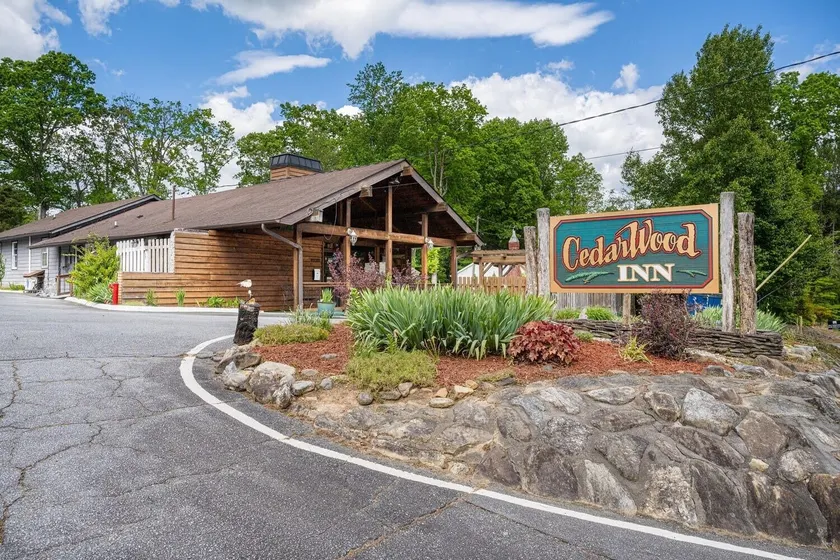 CedarWood Inn - Image 1