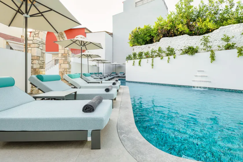 Dioni Boutique Hotel - Image 1
