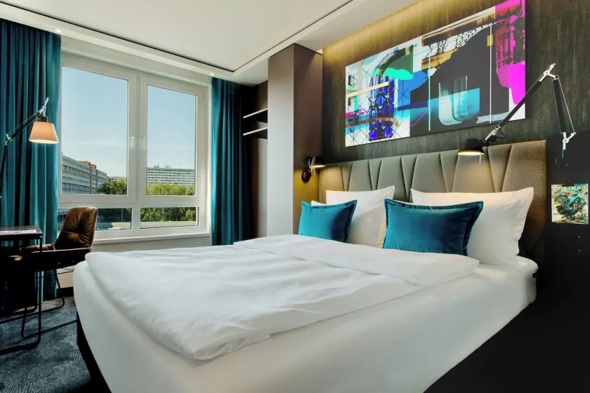 Motel One Berlin-Hackescher Markt - Image 1