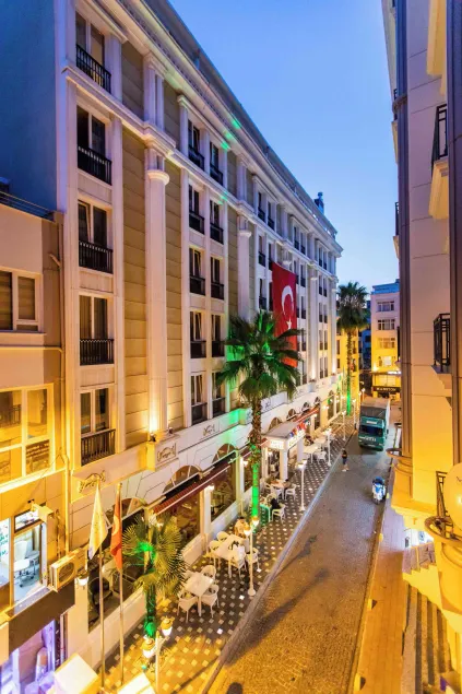 Baron Hotel & Spa - Image 1