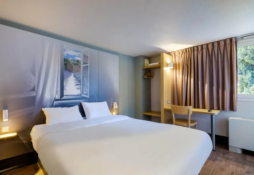 B&B HOTEL FREJUS Puget-sur-Argens - Image 1