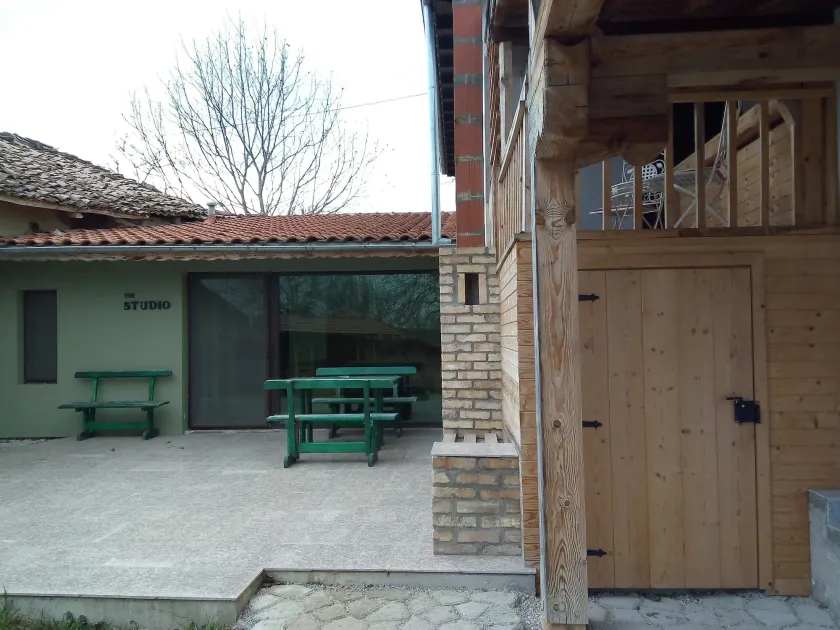 Studio-Apartment in Palamartsa - Image 1