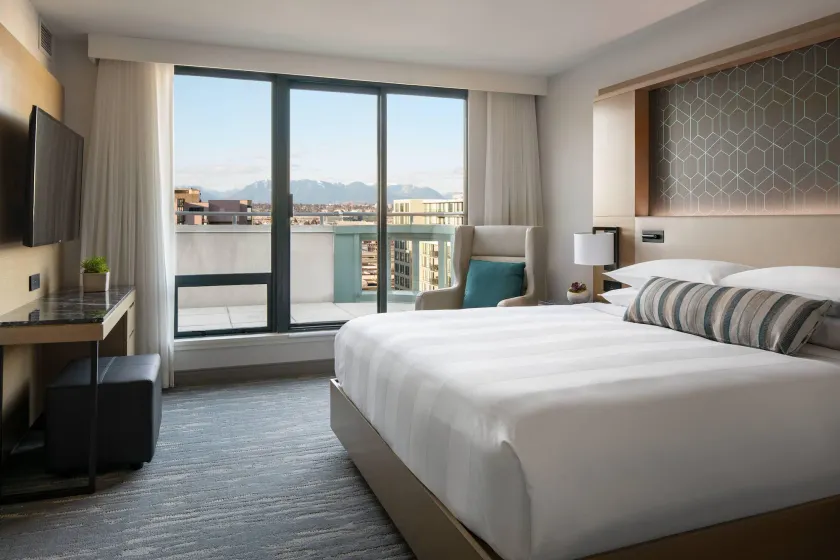 Vancouver Airport Marriott Hotel - Image 1