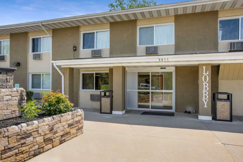 Rodeway Inn & Suites Grand Rapids Southeast - Image 1