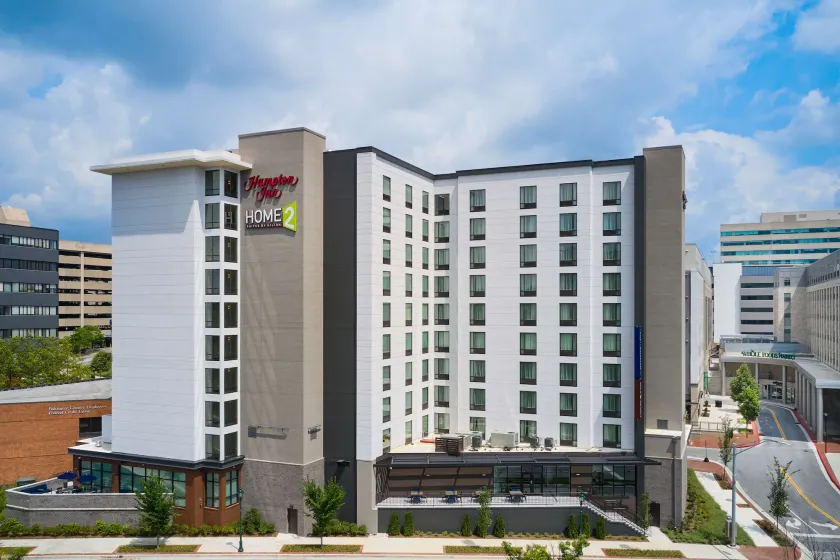 Hampton Inn Towson Downtown - Image 1