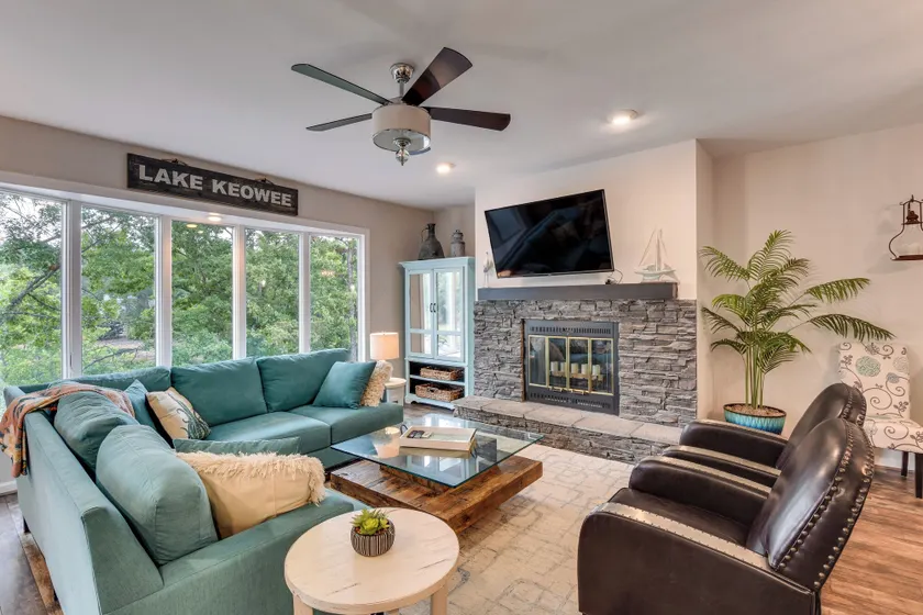 Lake Keowee Resort Condo w/ Fantastic View - Image 1