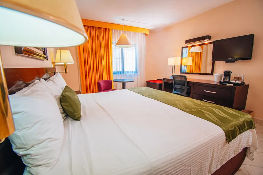 Eco City Hoteles - Image 1
