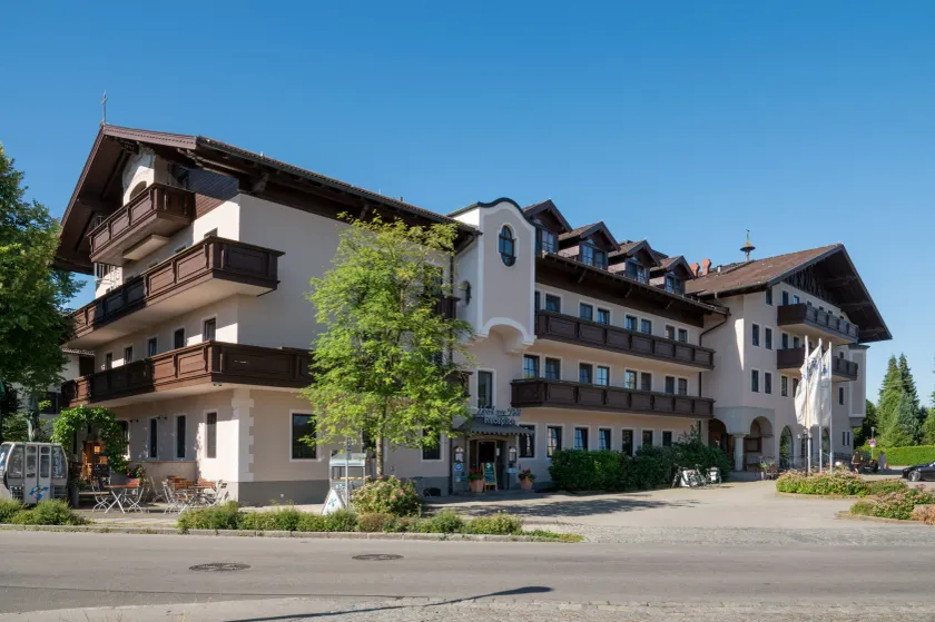 Hotel zur Post - Image 1