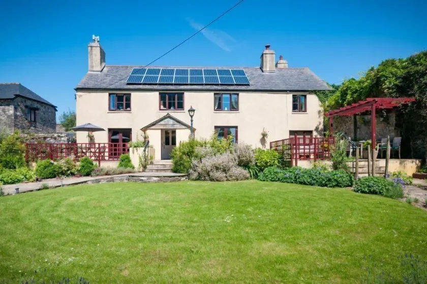 Cadleigh Manor - Image 1