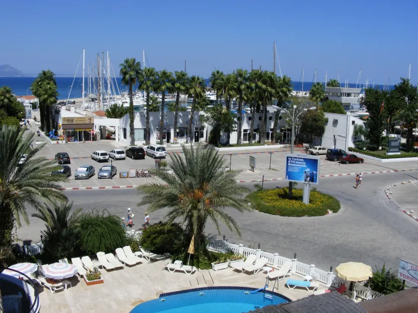 Kemer Hotel - Image 1