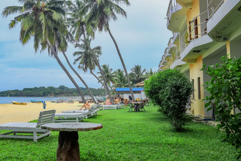 New Tri Star Beach Hotel - Image 1