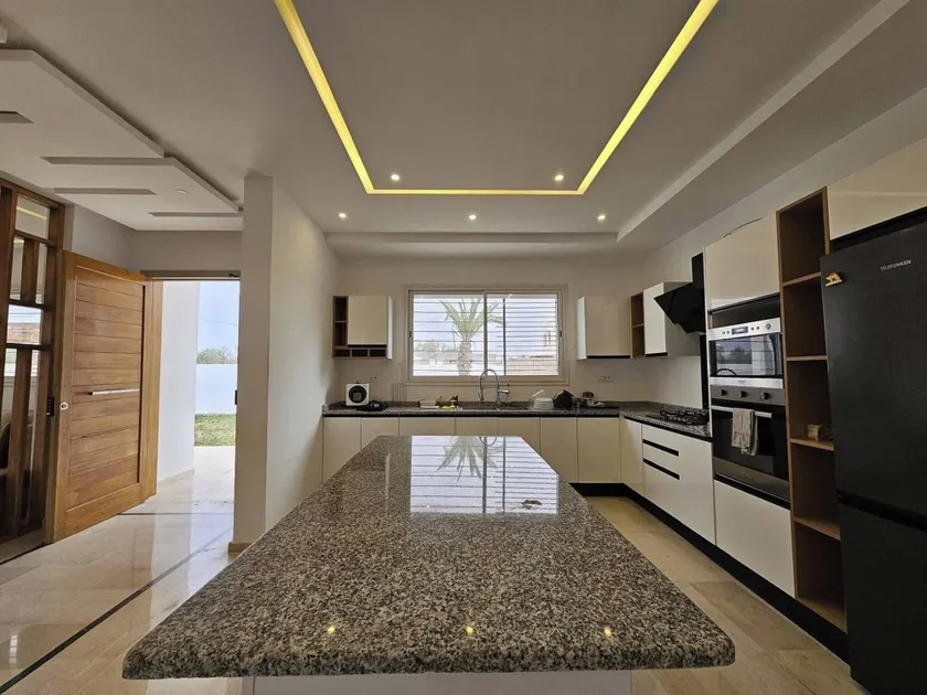 Luxurious Villa Rental in Houmt Souk, Djerba - Perfect Family Retreat - Image 1