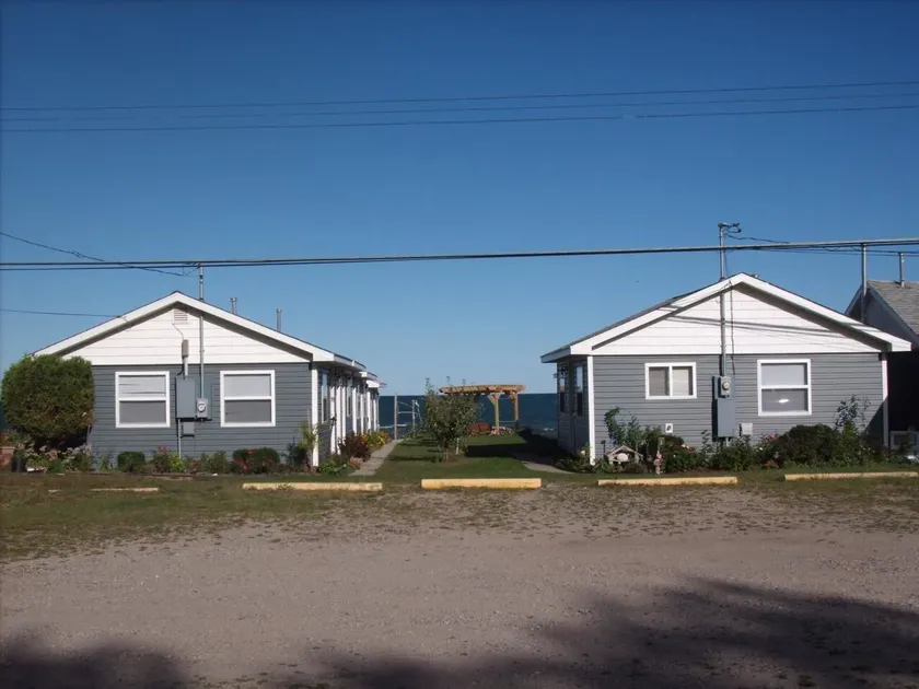 Scenic Resort - Image 1