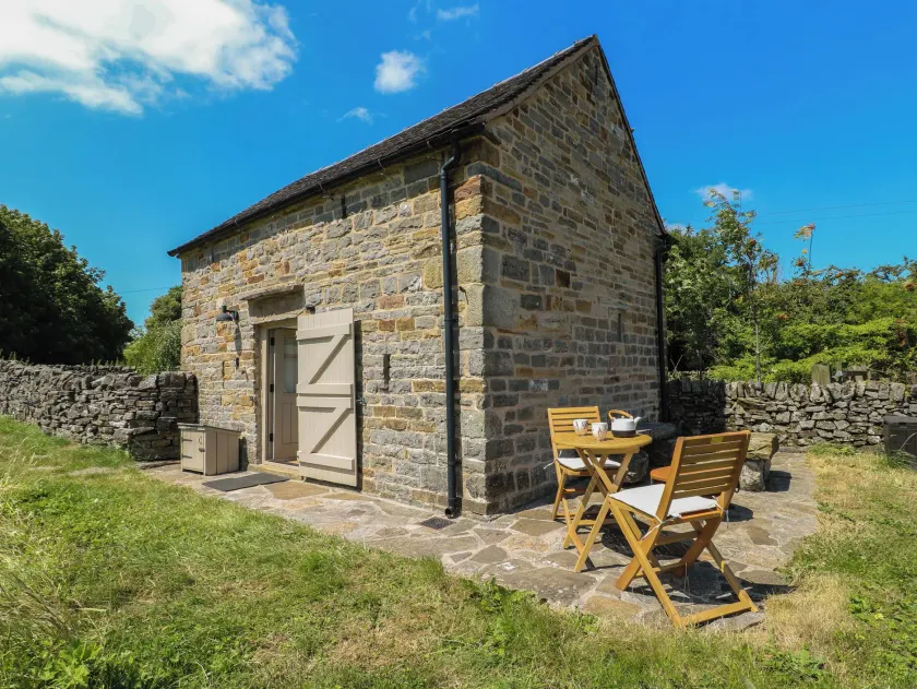 Little Barn - Image 1