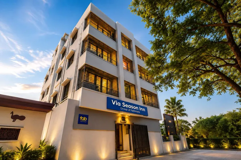 Via Season Inn - Image 1