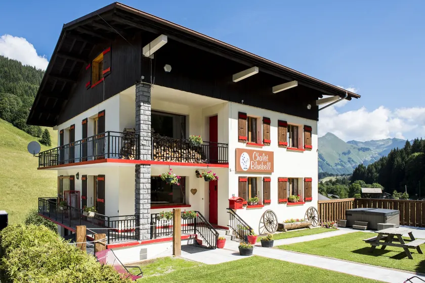 Chalet Bluebell - Image 1