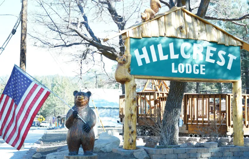 Hillcrest Suites & Cabins - Image 1