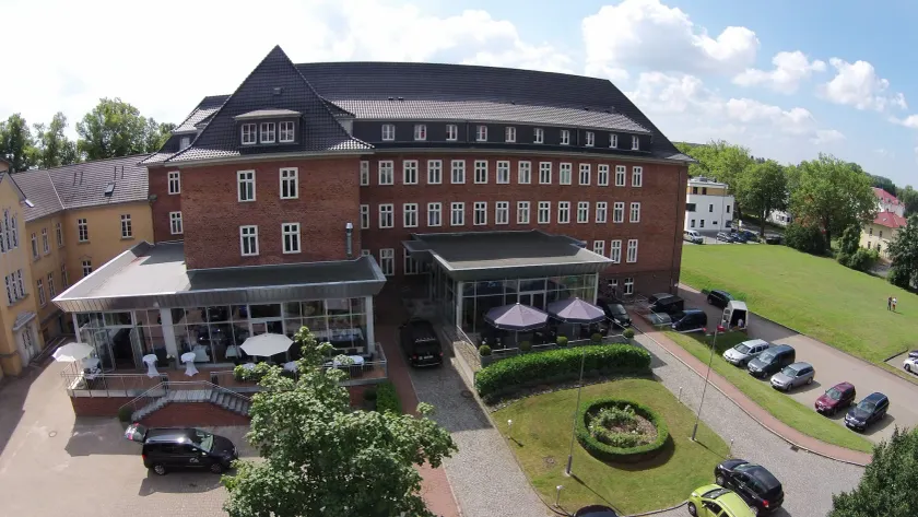 Hotel am Schlosspark - Image 1
