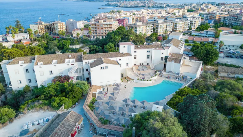 Grand Hotel Villa Politi - Image 1
