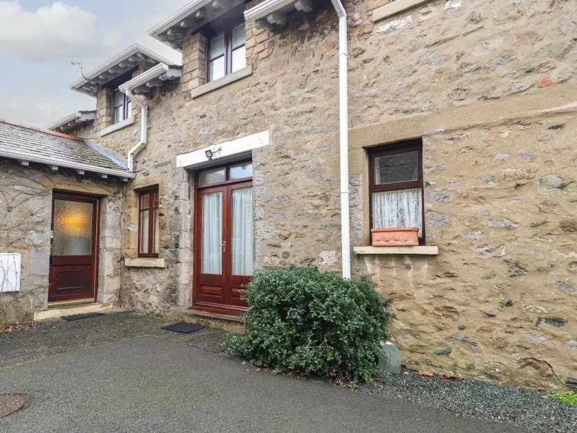 Coach House Cottage - Image 1