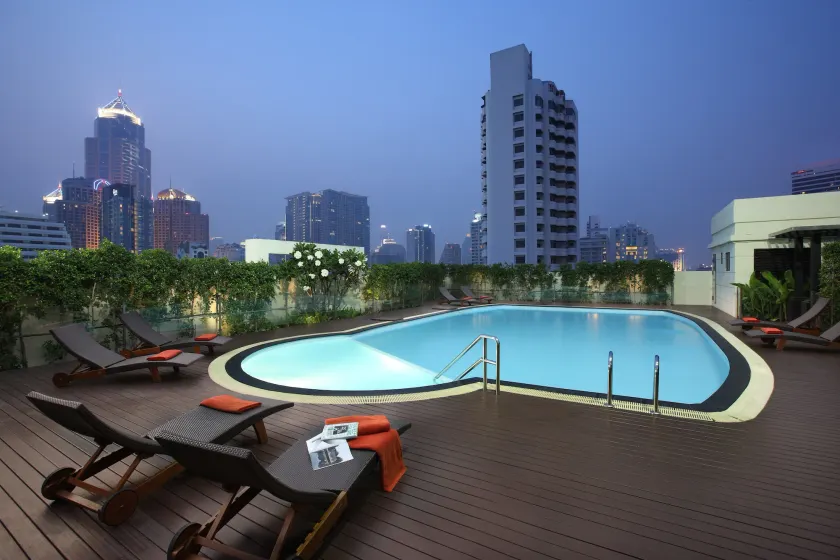 Lohas Residences Sukhumvit 2 - Image 1