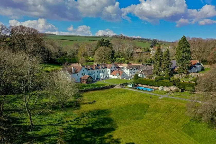 Croydon Hall - Image 1