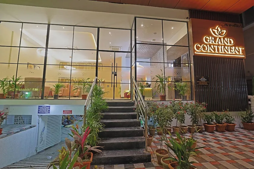 Grand Continent Hotel Gachibowli, US Consulate - Image 1