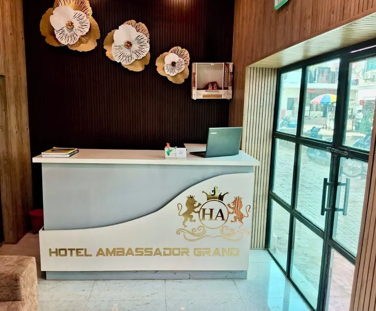 Hotel Ambassador Grand - Image 1