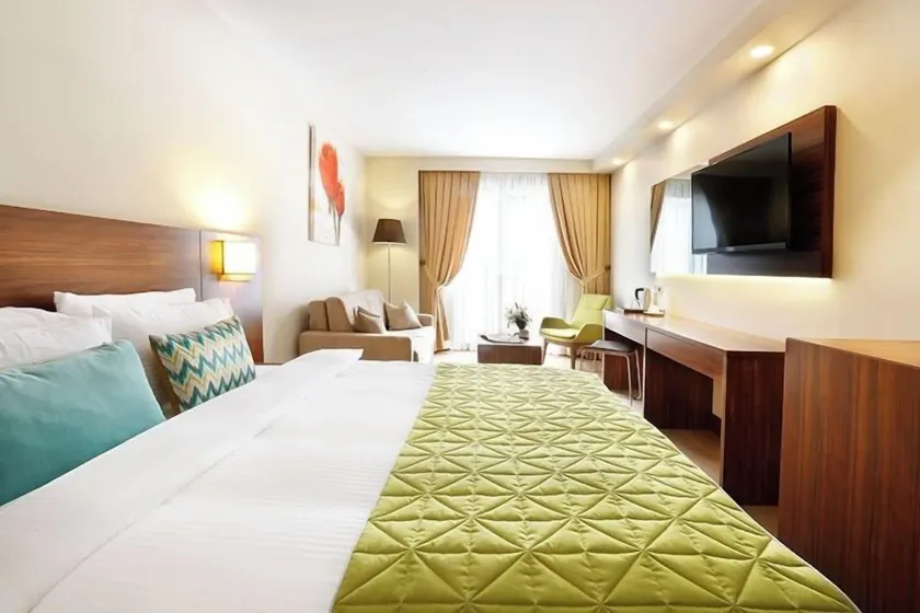The White Orient Hotel - Image 1