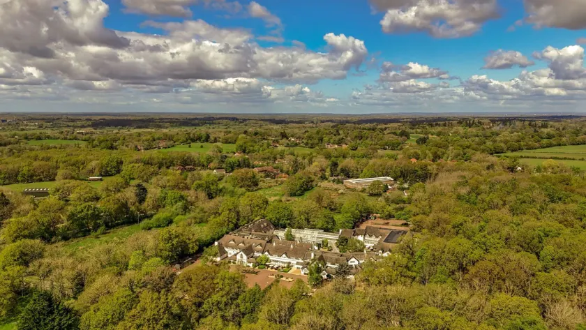 Basingstoke Hotel - Image 1
