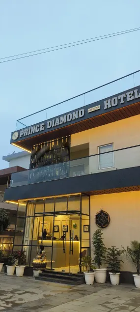 Prince Diamond Boutique Hotel - Image 1