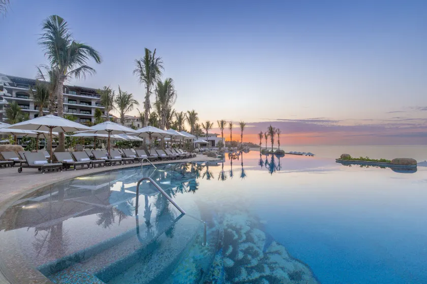 Villa La Valencia Beach Resort & Spa Los Cabos - Image 1
