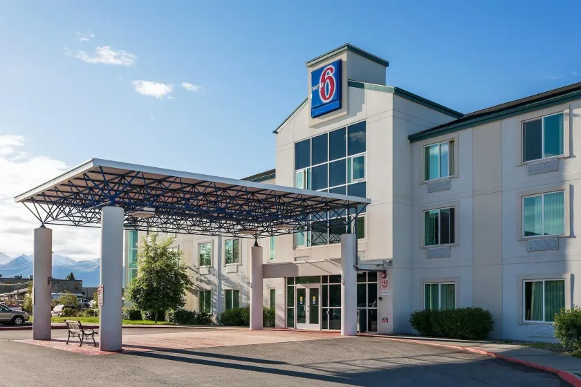 Motel 6-Anchorage, AK - Midtown - Image 1