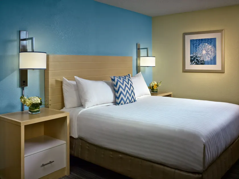 Sonesta Simply Suites Memphis East Poplar Pike ​ - Image 1
