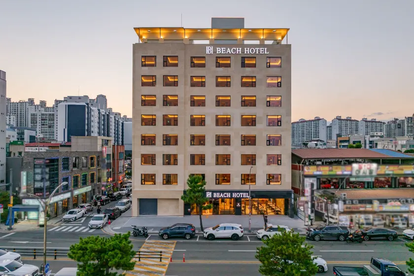 Pohang Yeongildae Beach Hotel - Image 1