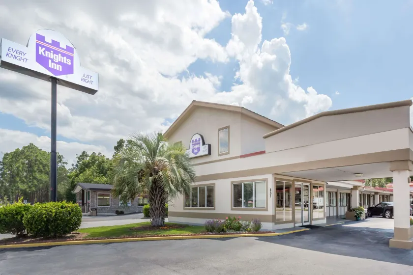 Knights Inn Statesboro - Image 1