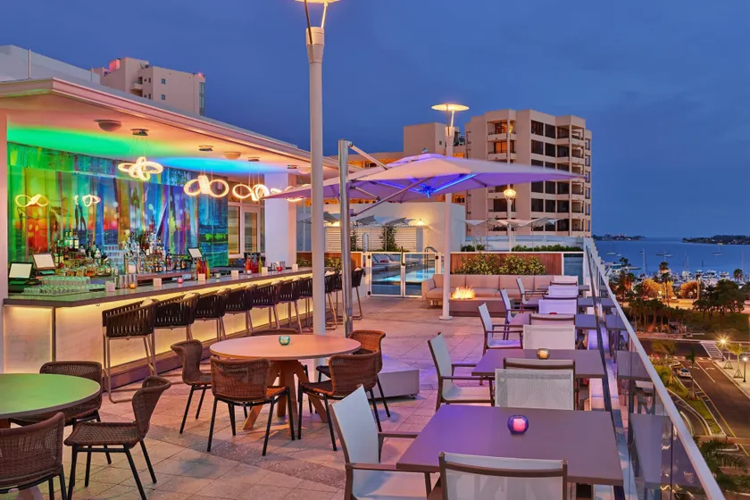 Art Ovation Hotel, Autograph Collection - Image 1