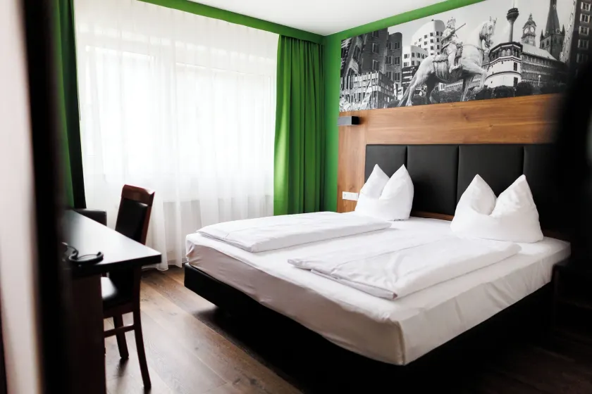 Bellevue Hotel - Image 1