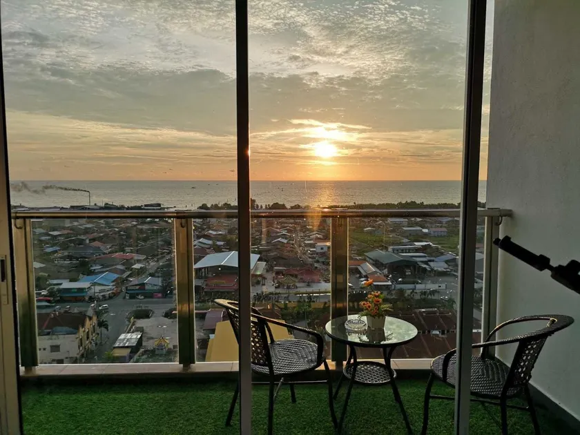 Sekinchan HighLevel SeaView Homestay 高楼 看海 阳台民宿 - Image 1