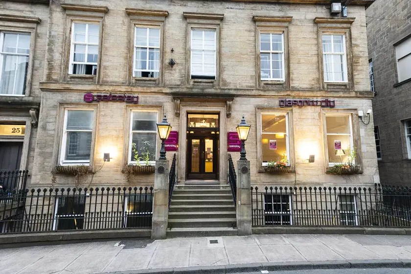 Safestay Glasgow Charing Cross - Image 1