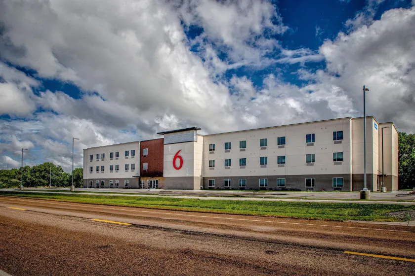Motel 6 North Platte, NE - East - Image 1