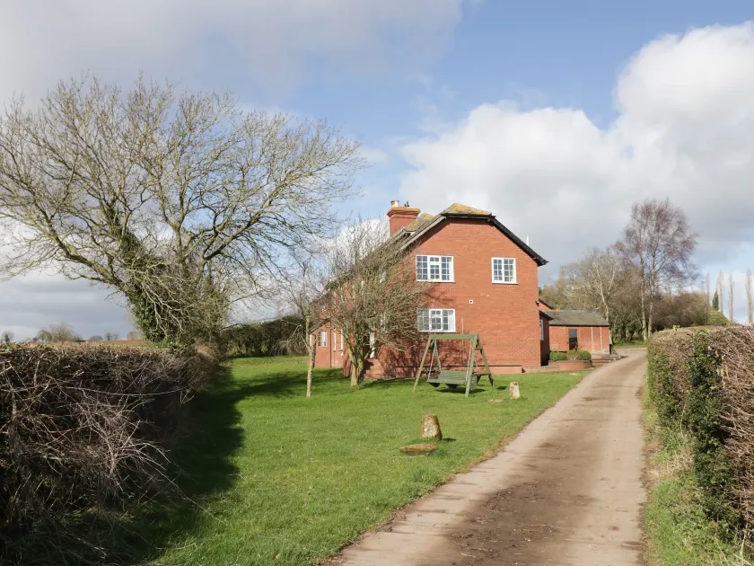 Durstone Cottage - Image 1
