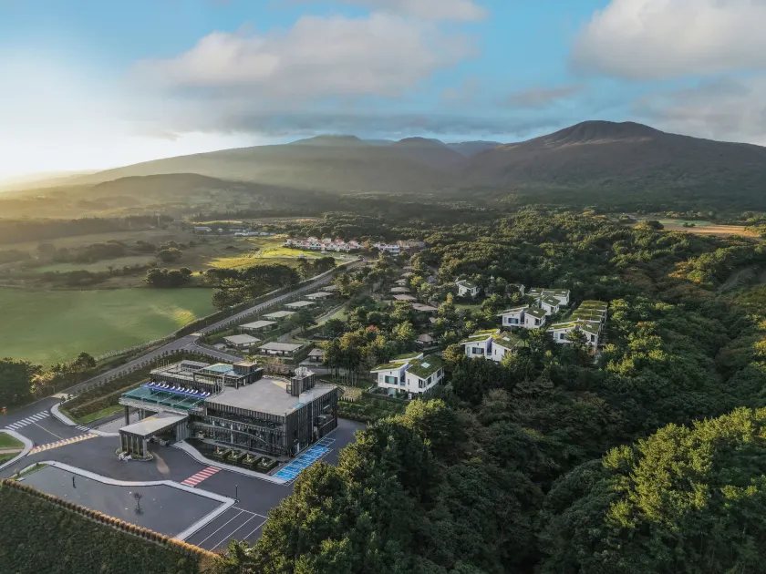 Amber Pure Hill Hotels & Resorts Jeju - Image 1